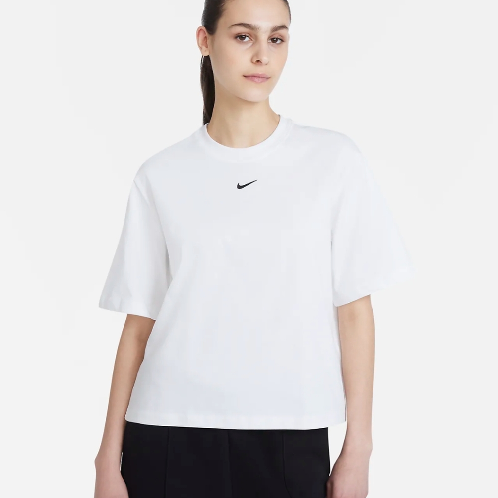 Nike Women's Boxy T-Shirt
